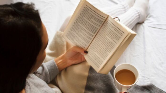 El poder de la lectura en el bienestar cerebral, según estudio