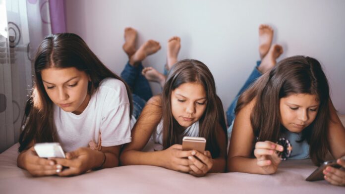 Cerebro adolescente: El impacto de las redes sociales